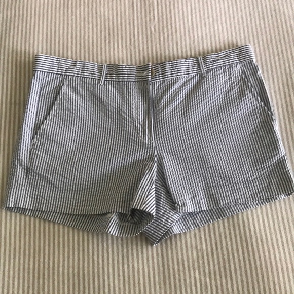 GAP Pants - Gap Seersucker 3.5 inch Shorts